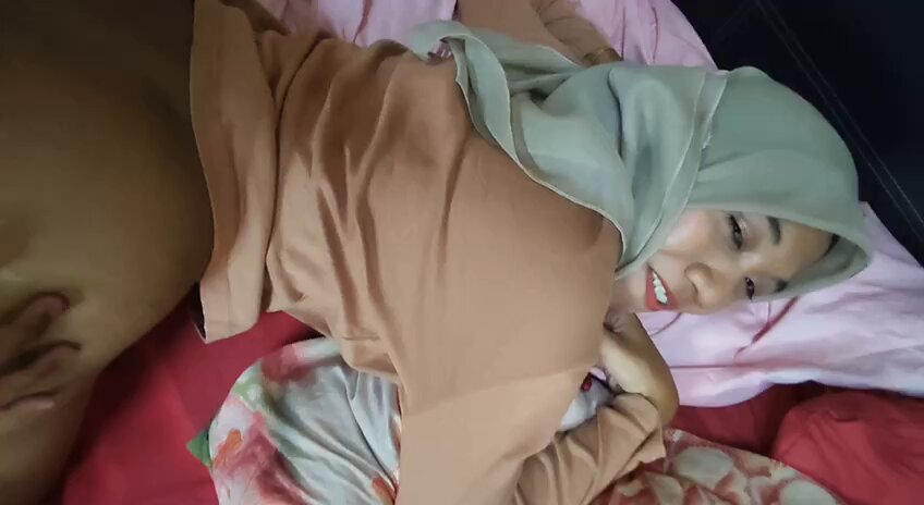 ukhti cantik lagi main sama pacarnya part 2