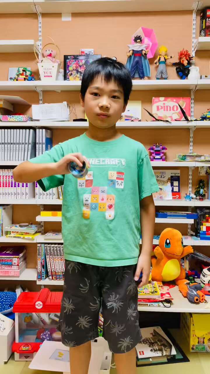 牡丹様♡ 1年半ぶりにギムノカリキウム・緋牡丹錦（LB2178交配錦）を植え
