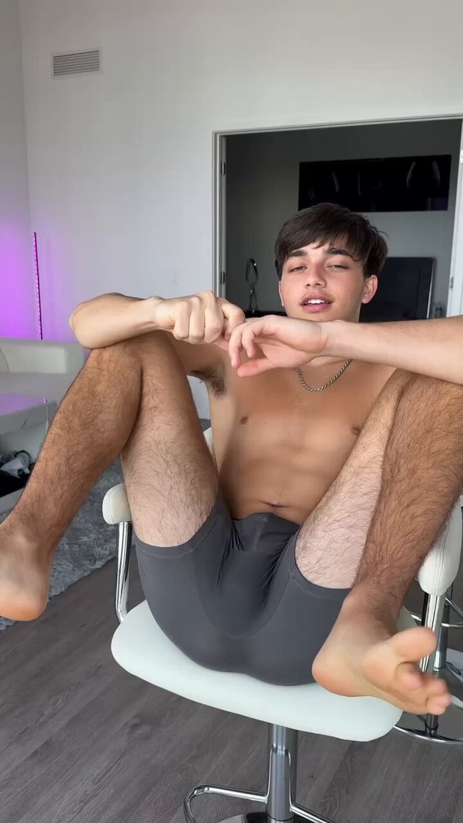 Troy wellington naked