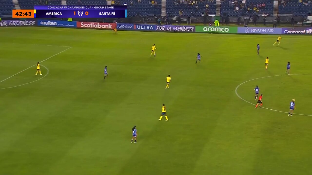 ¡Sarah Luebbert define y pone 2-0 el marcador para las Águilas! ⚽#WChampionsCup