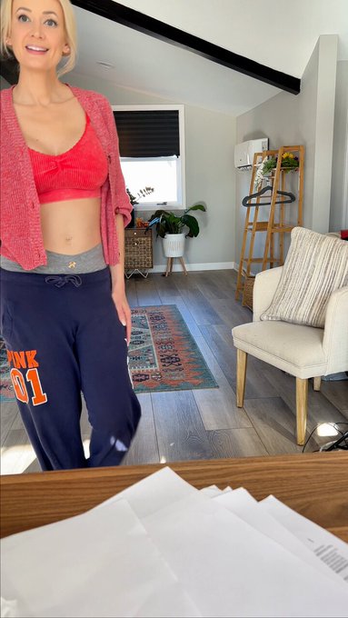 I hope you dig boxers and sweats ☺️ https://t.co/o7ZQDVdZaD