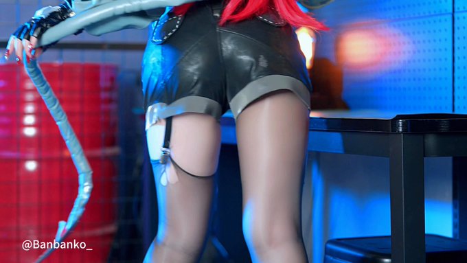 Twitterのコスプレ動画2