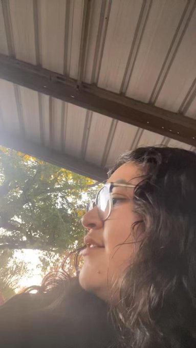 I asked Karime if the cake was good and she fed me some instead 😭 my niece is so cute 🥰 https://t.co