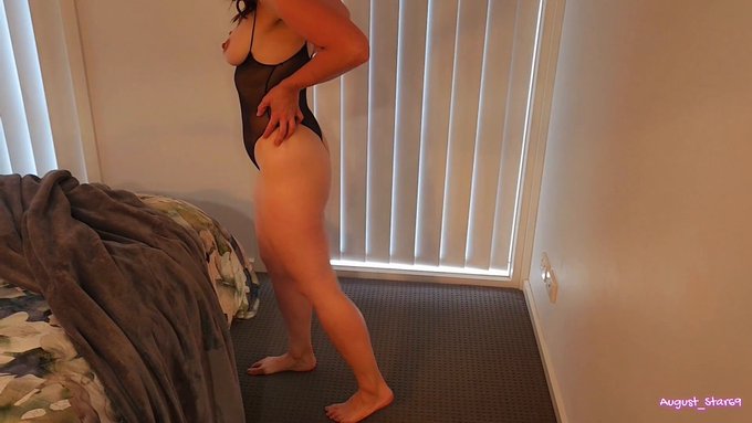 Live shows all weekend!

Cum and play https://t.co/NR20JlcWUb https://t.co/YH136k25Nh
