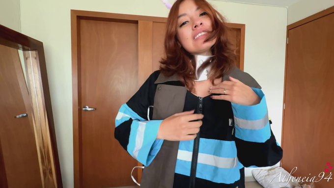 Ya vieron mi sorpresa en PH? termine llena de leche en este cosplay; vayan a verme coger porque me encanta