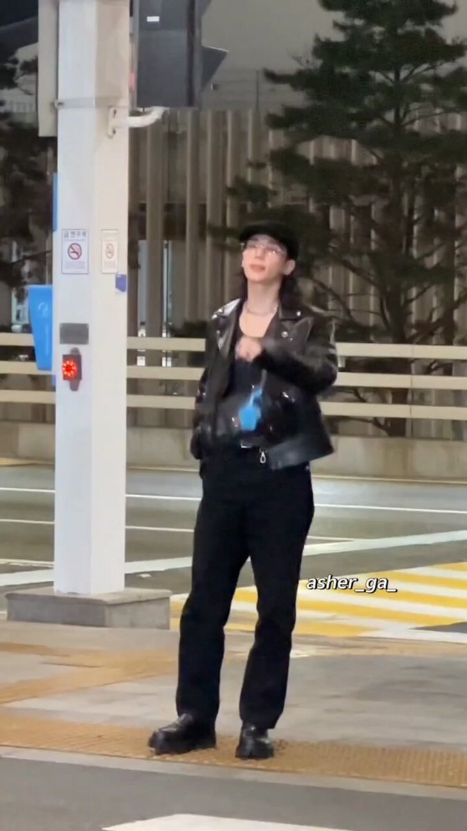 hyunページです♡ 7CHILL tee Don't be shy, just shine (designed by Hyunsuk) He