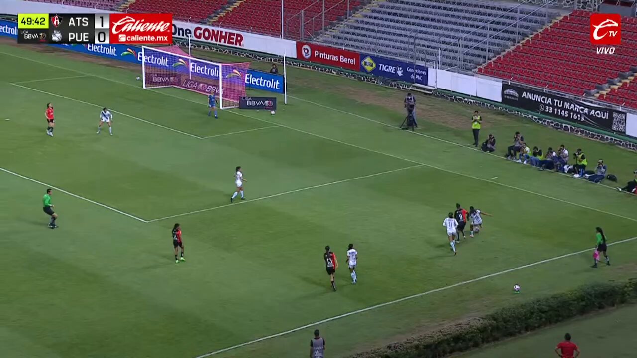 ¡Cae el segundo para la Academia!¡ Y VAYA GOLAZO!🔴⚫️ @AtlasFCFemenil 2-0 @ClubPueblaFem 🎽#SomosDesafiantes ⚡️