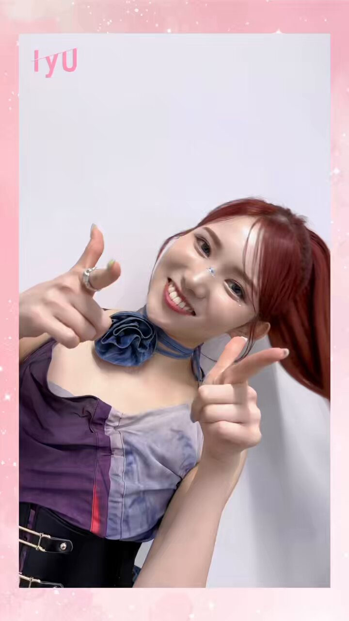 板野友美 TVガイド 直筆サイン入りポラロイド写真