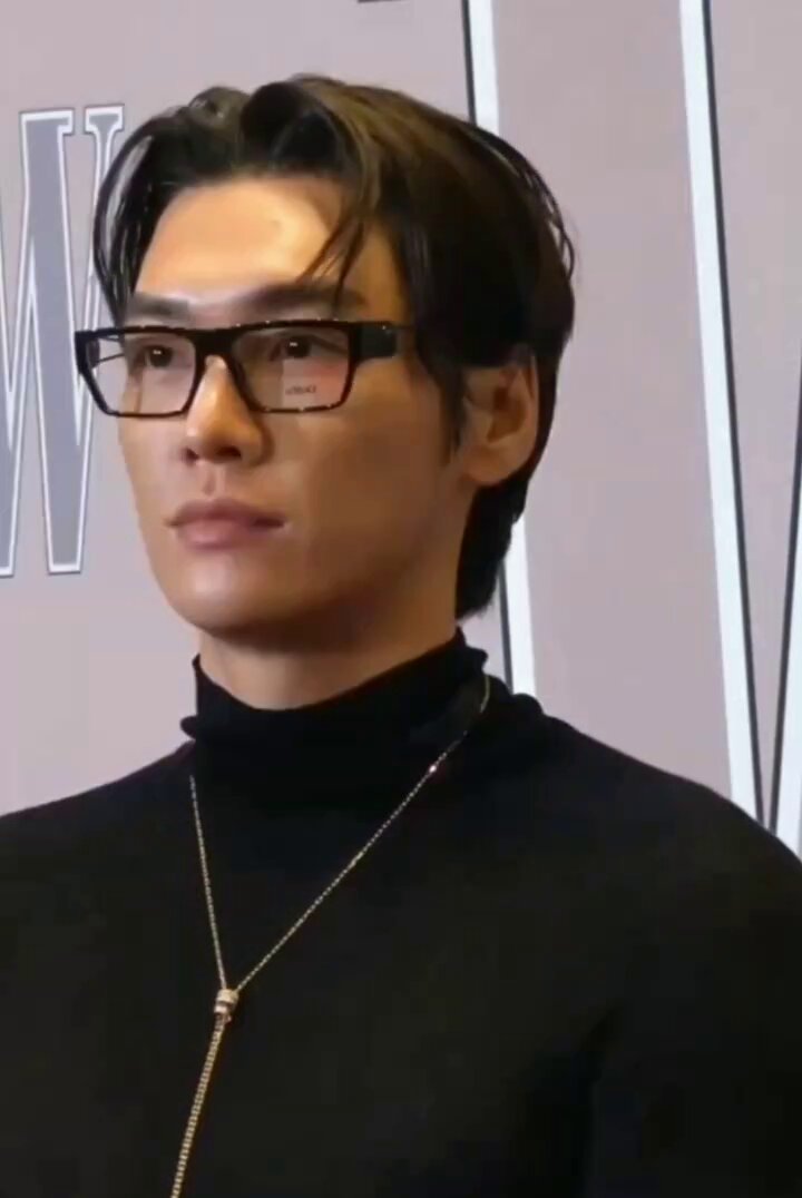 ディオールオム