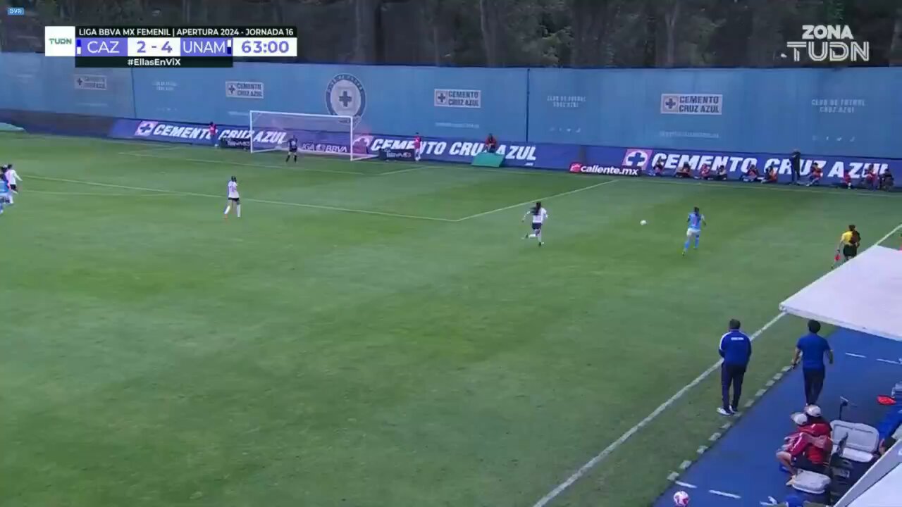 ⚽️ Edith Carmona acortó distancia para @AzulFemenil 🚂#SomosDesafiantes ⚡️