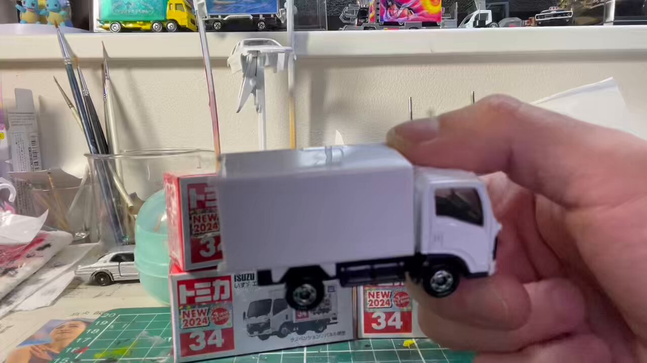 ♦はるのかーちゃん♦5868 分解修復塗装 戦車積載 トミカ日産トラック 4543736329466_9bd74bdd62f44b31