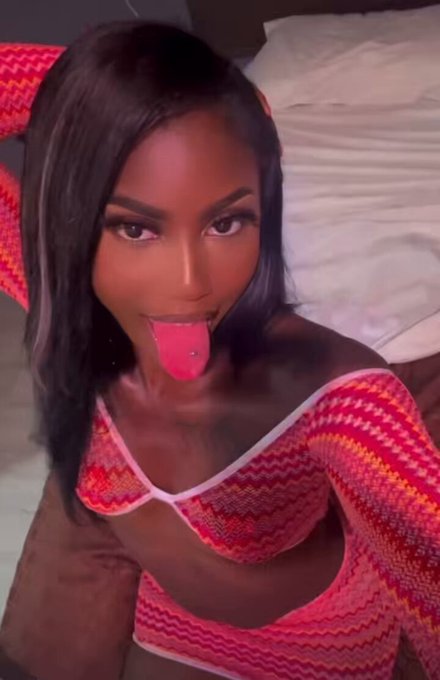 Some sexy and chocolate 🤤 https://t.co/0a0pVrOVf6<a href="/tag/newprofilepic"class="tags"><span>#newprofilepic</span></a>