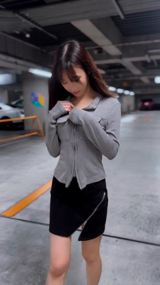 チャックが上がらなくて焦ったー😂💓 https://t.co/QAgaw5ZTXS