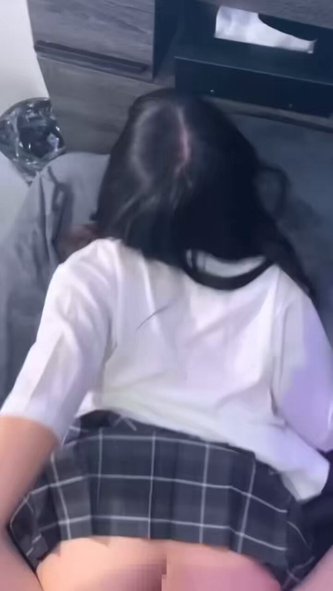 18歳ハーフ顔JKちゃんの小柄な体に... - Twitterの動画をダウンロード 