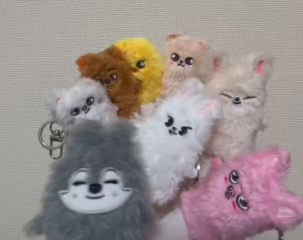 StrayKids 指人形 3RACHA StrayKids SKZOO ハンクオッカ 指人形 キーホルダー おまけ付き