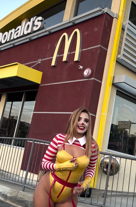 Have you seen my Mcdonalds's video yet? ? https://t.co/rfJcrAV6KC