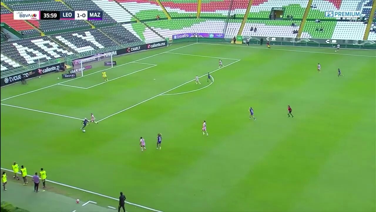 💜'Macri'💜🆙 Un gol más en el torneo con @MazatlanFem.#SomosDesafiantes⚡️