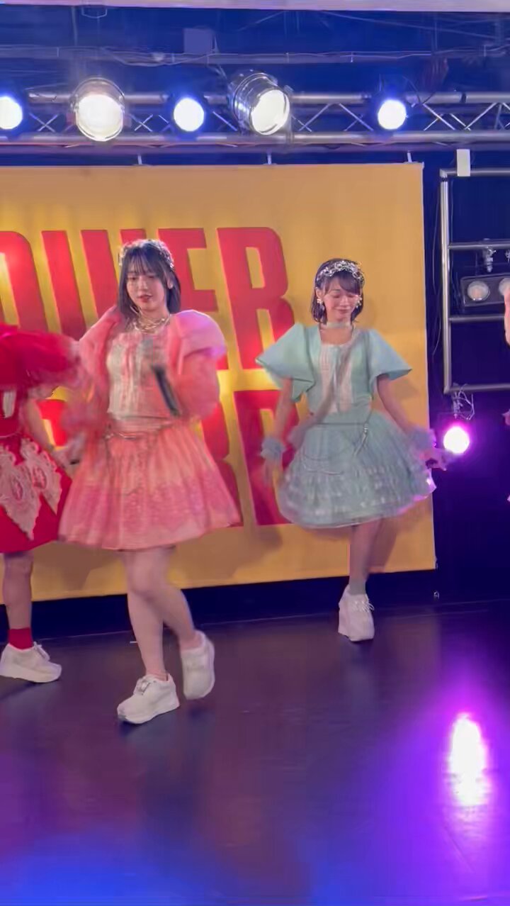 Amazon.co.jp: 板倉可奈 アクキー トレカ CUTIE STREETKAWAII