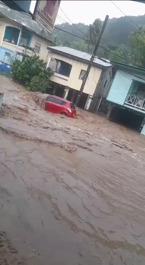 [問卦] 西班牙什麼時後變這麼暖 一直在淹水