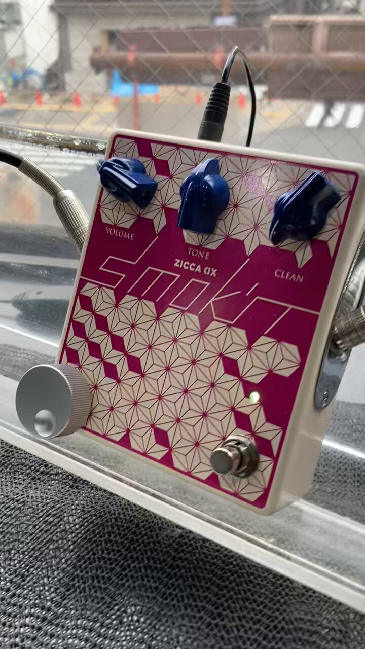 ギター Char \"SMOK'IT\" EFFECTOR Zicca Smok'it