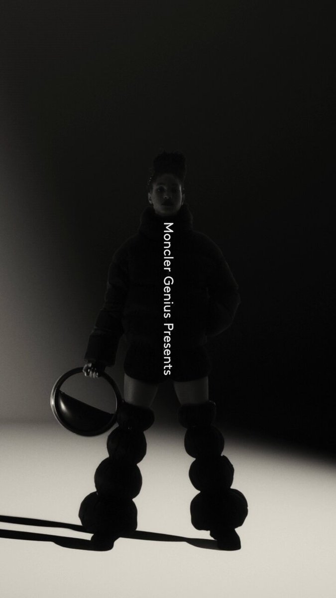 MONCLER直営店 ★CLUNYBLACK size 5★最後の１着★無料速達 18785245_40747612_600.jpg