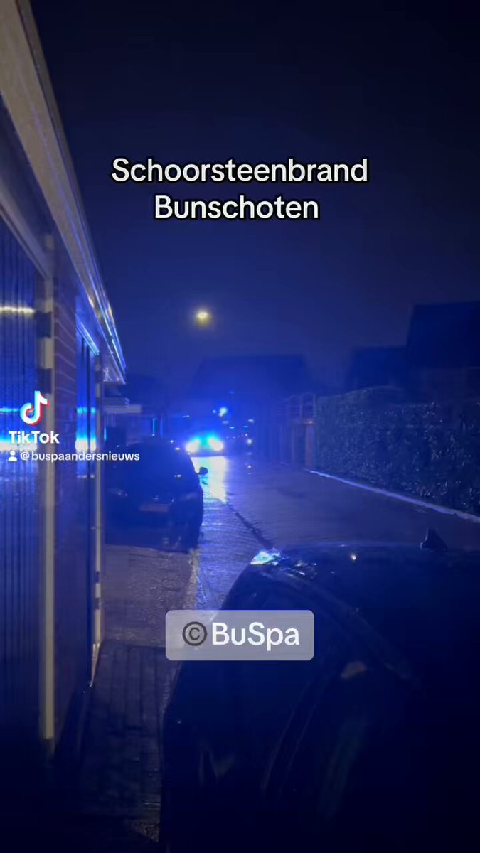 Schoorsteenbrand op de Kwikstaart in Bunschoten
