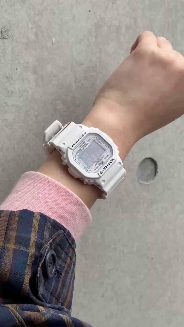 CASIO G-SHOCK x buddix DW-5600 ホワイト buddix ×CASIO G-SHOCK DW-5600 | buddix | VERTICAL