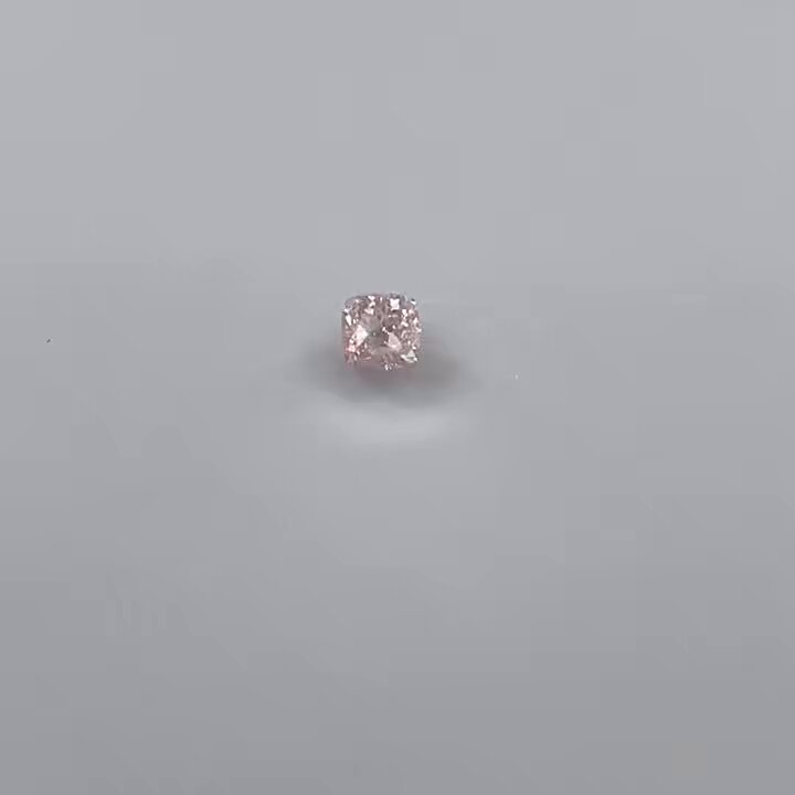 レア❣️天然ピンクダイヤモンド原石ピアス 日独ソ付】多色性◎美しいピンクダイアスポア 1.016ct | 宝石つむり