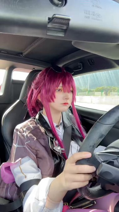 コスプレイヤーさらのTwitter動画4