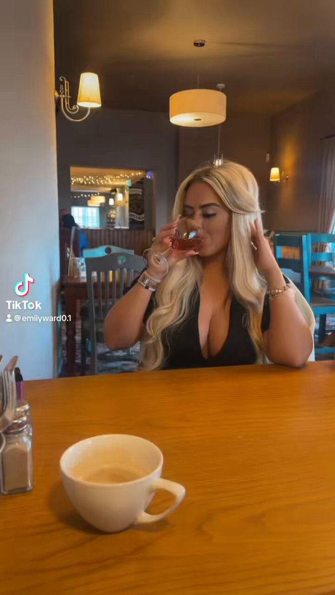 emily18 nackt 