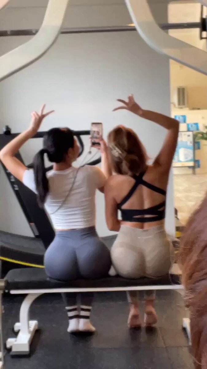 누구한테 쟈지 박을래? https://t.co/O2s2zsAP4A