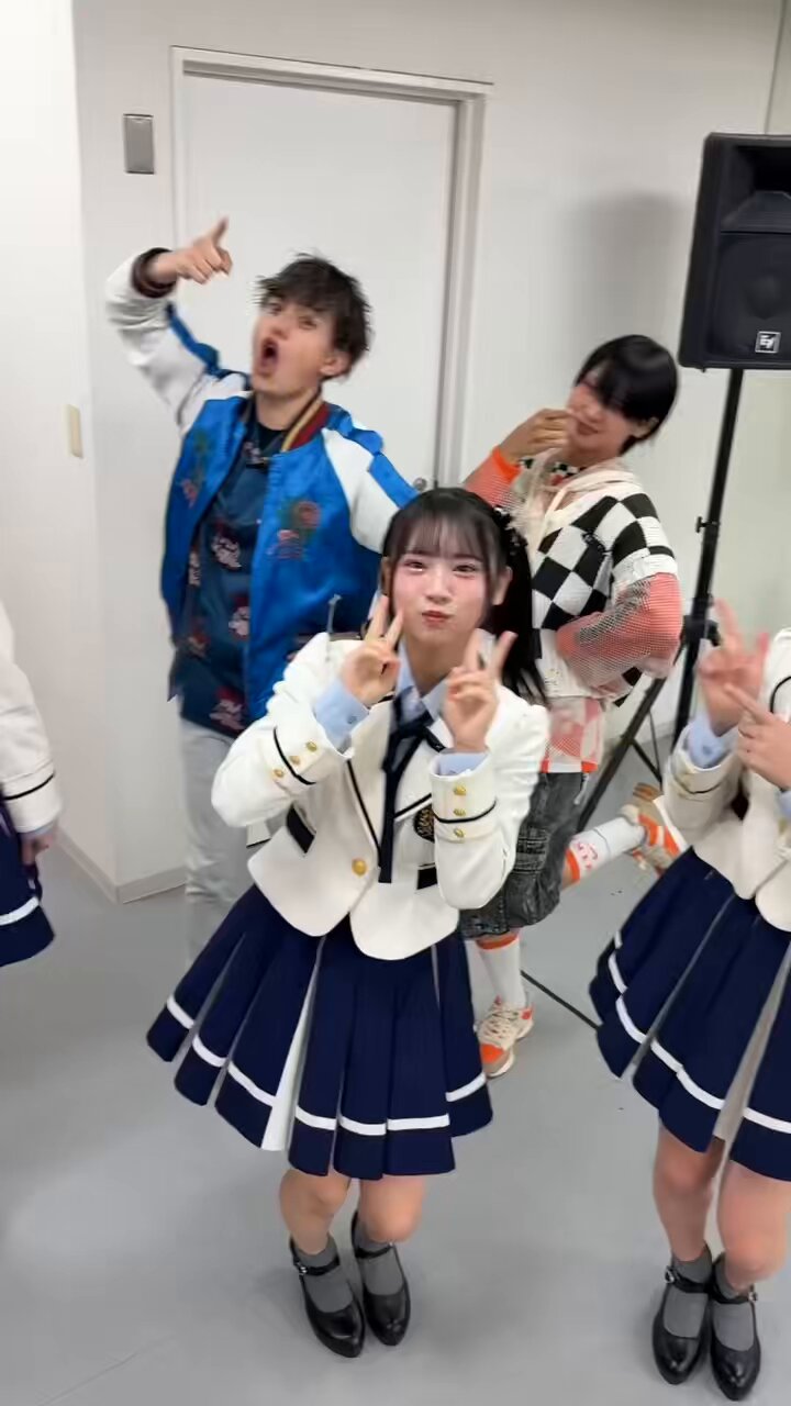 フォーエイト - Cerca / X