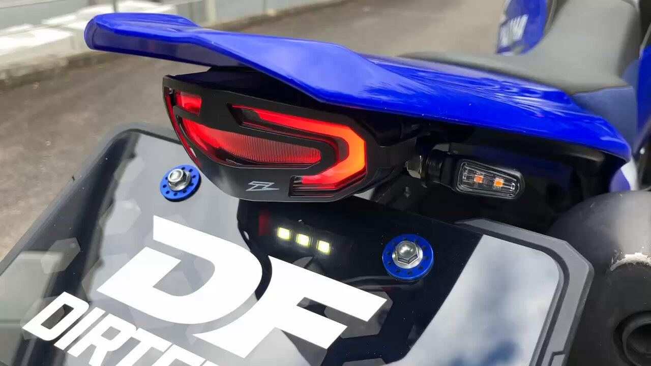 タグ⭐️ Amazon.com: Zeta ZE70-1001 Adventure Windscreen : Automotive