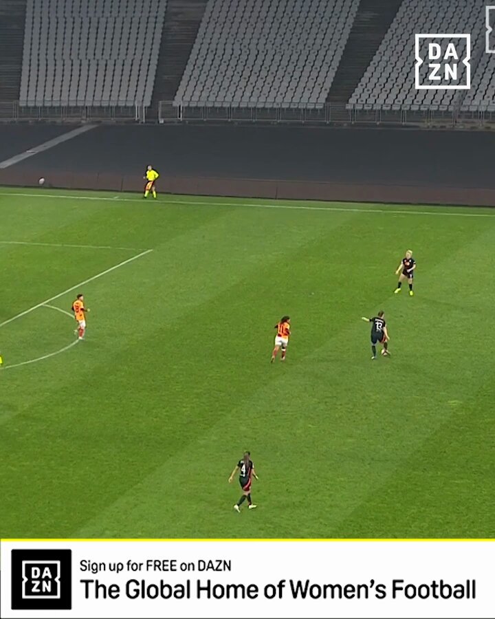😵‍💫 Vintage Ada Hegerberg to get Lyon in front away in Istanbul!Watch live for free on DAZN ▶️  #UWCLonDAZN #UWCL