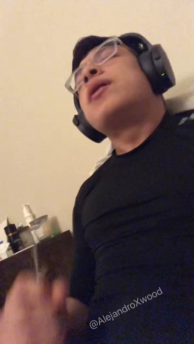 Watch me cum all over my chest ??. Like and rt if you want some leche ?? @alejandroxwood1 // https://t
