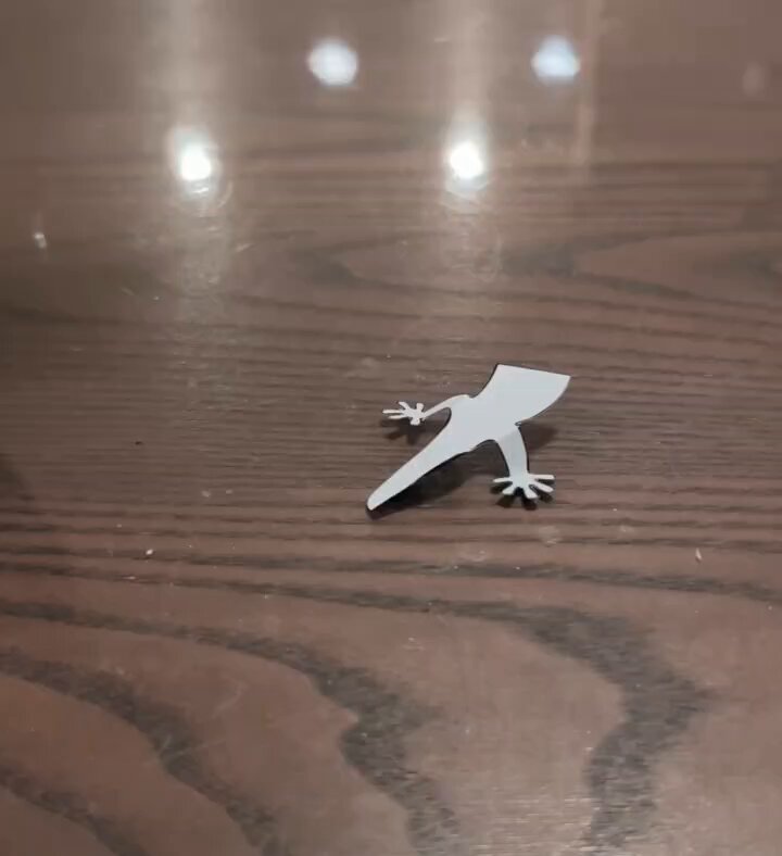 しすがの芸術 石塚 源太 Ishizuka Genta 1982年京都生まれ。2008年京都市立