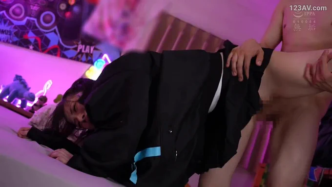 小島みこ いつでもおま×こ使い放題！😝 ゲームしながら自由にハメさせてくれるドスケベ引きこもりゲーマー妹