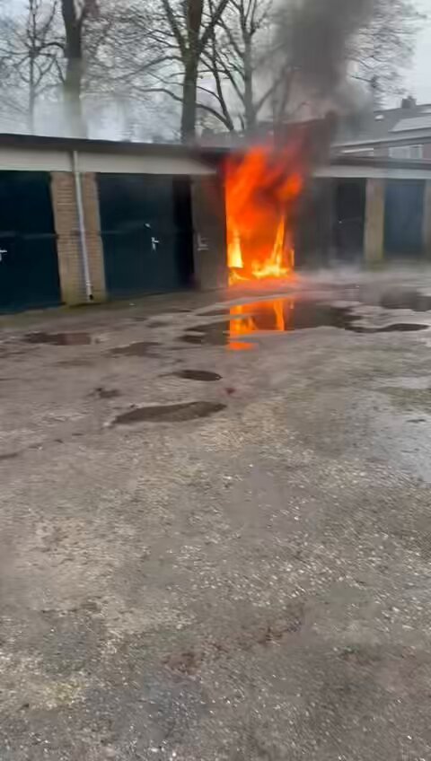 Spoedmelding brandweer bijgebouw Schubertlaan Apeldoorn