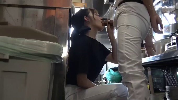 ラーメン屋唯一の女バイト、汗だくガテン系店員の性欲発散を担うセクハラOK娘。 渚恋生