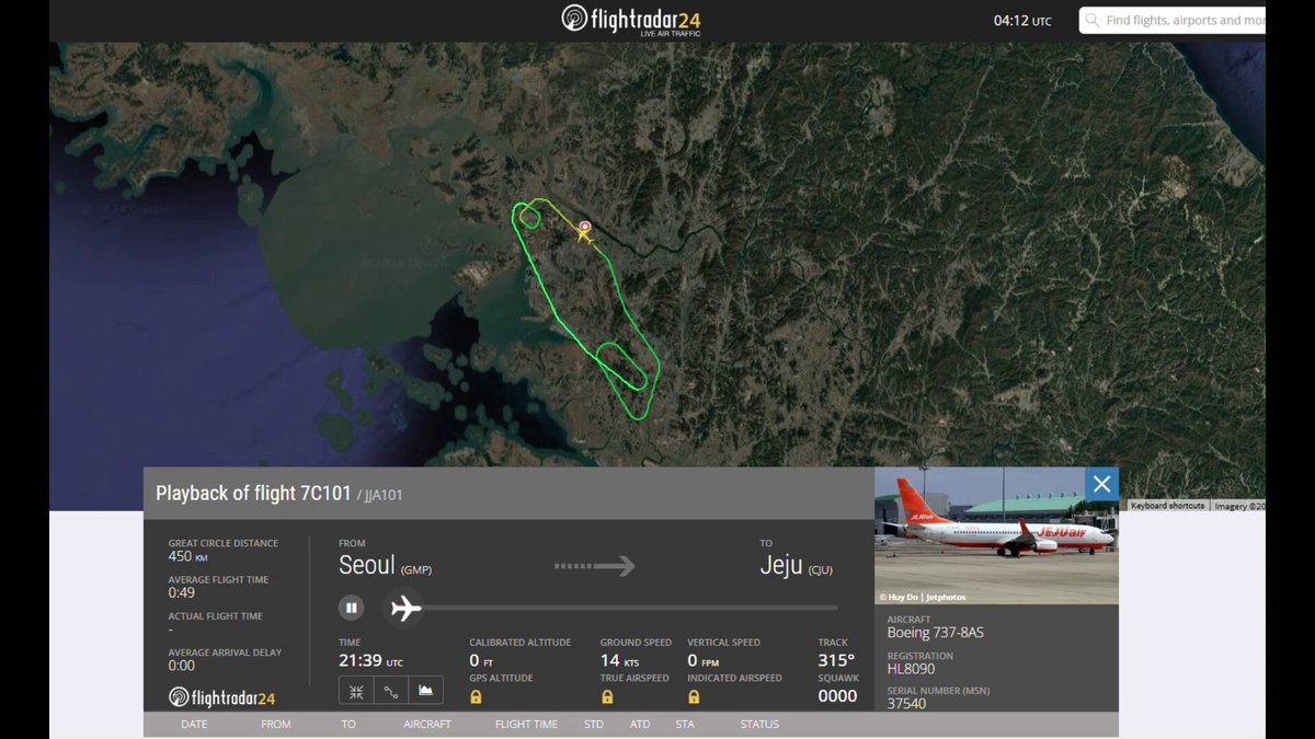 韩联社报道，就在今天济州航空又一架波音737-800客机起飞后发生起落架故障，被迫返航

济州航空机队共有41架飞机，其中39架都是737-800


