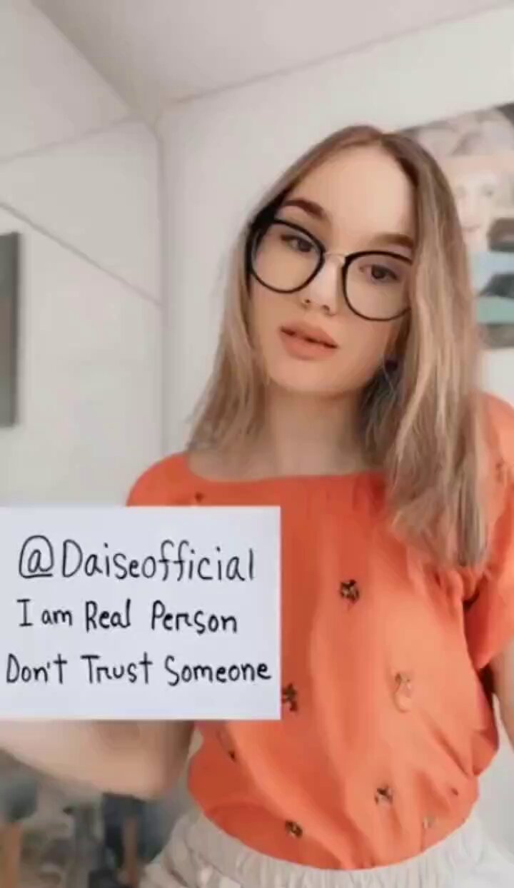 Daisy Daise ✪ on X: Many people use fake account with my name, picture  video!! Scammers 😡 dont steal my recent photos, videos and use  anywhere,(please)😔 So Direct send text on my