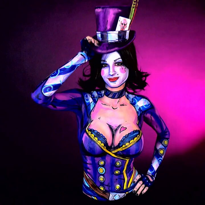 Happy New Year, darlin’s! Here’s wishin’ you another year of joy and mischief in 2025!(Here’s a Mad Moxxi from Borderlands #bodypaint I painted on myself) https://t.co/Bb0eLaF3Lk