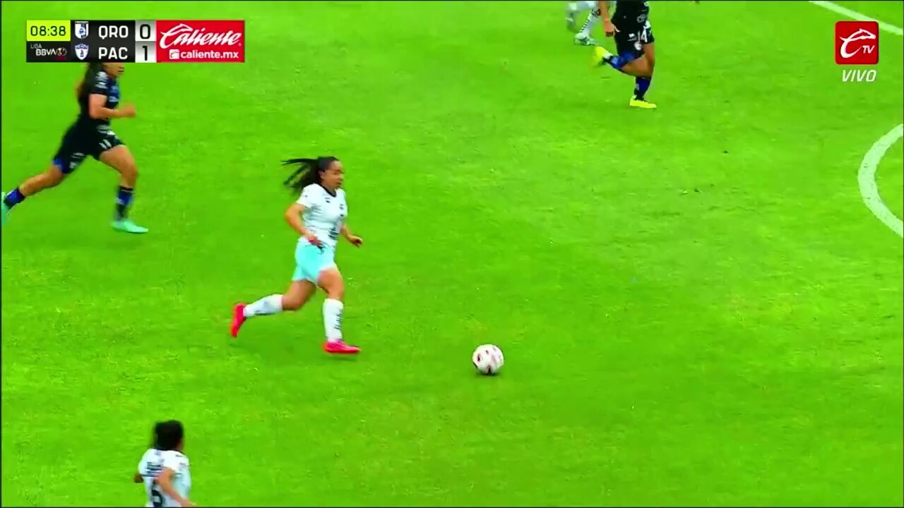 @TuzosFemenil Frente a la portería Nina Nicosia define con frialdad directo al fondo de las redes. 🎯#SomosDesafiantes ⚡️