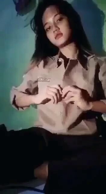 baru juga pulang sekolah udah colmek