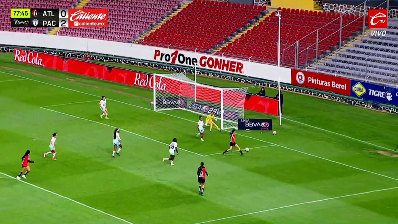 ❤️ PAOLA GARCÍA 🖤Así anotó su primer gol del torneo y el segundo gol del Clausura 2025 para las Rojinegras. 🔥#SomosDesafiantes⚡️
