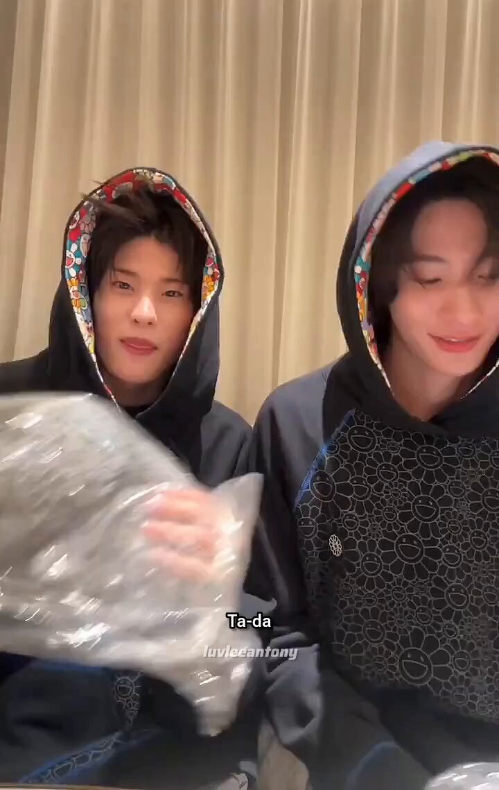 𝘼𝙧𝙠é𝙮 🦕🐶🧡 on X: 