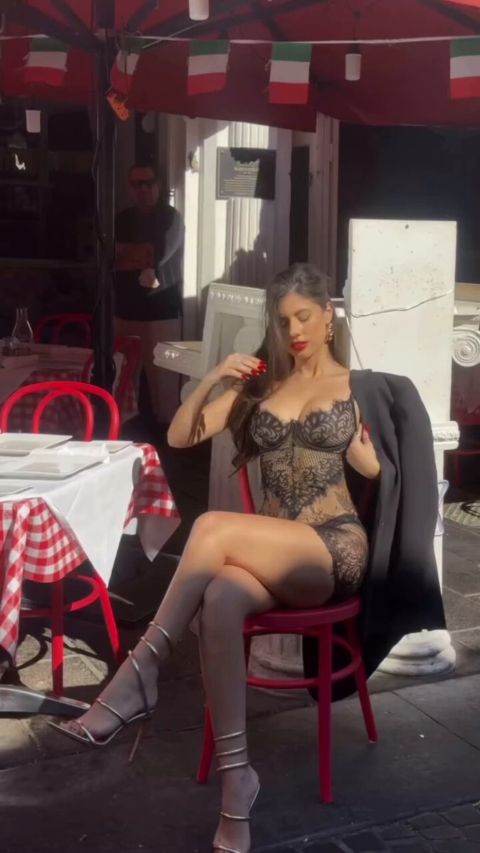@LindyTastefuls video Tweet