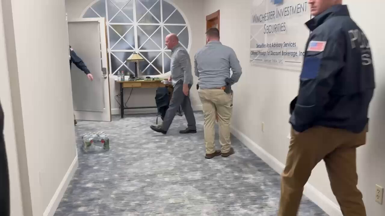 [爆卦] 美國FBI跟DHS突襲著名移民律師事務所