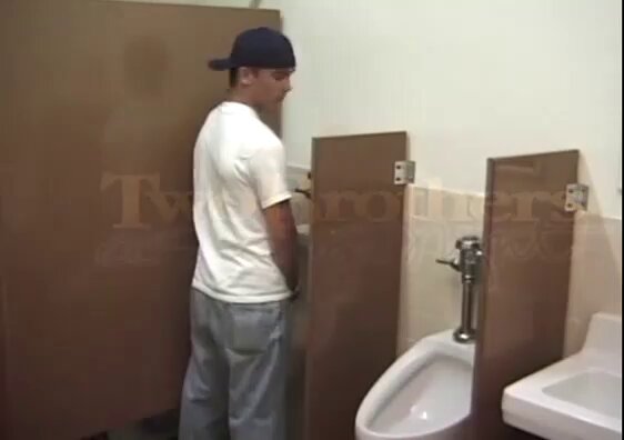 Restroom Time @Menoftheworld80 @Aq2Country @machos_hot_red 20250125020246