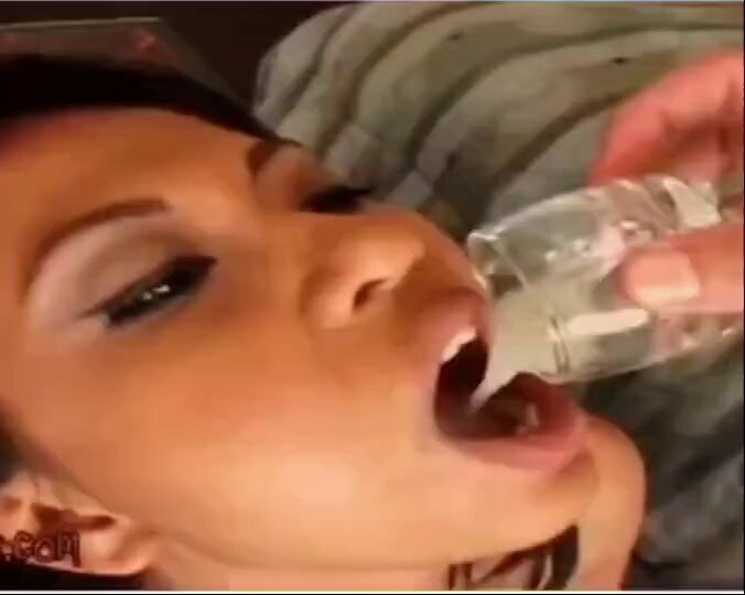Cum Drinking Girls 